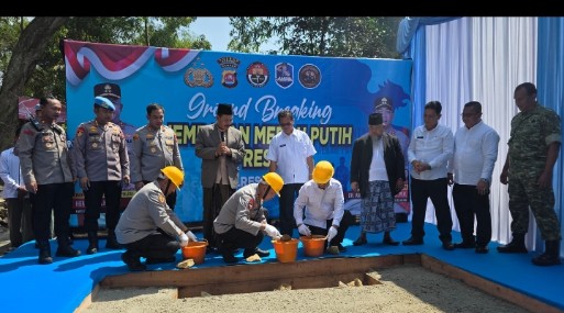 Jembatan Merah Putih Presisi di Kampung Sadea Menjadi Harapan warga