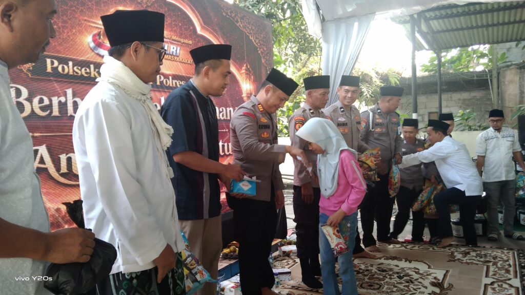 Polsek Jawilan Polres Serang Bagikan Kebahagiaan Untuk Anak Yatim Piatu Dalam Rangka HUT Bhayangkara ke-80