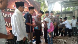 Polsek Jawilan Polres Serang Bagikan Kebahagiaan Untuk Anak Yatim Piatu Dalam Rangka HUT Bhayangkara ke-80