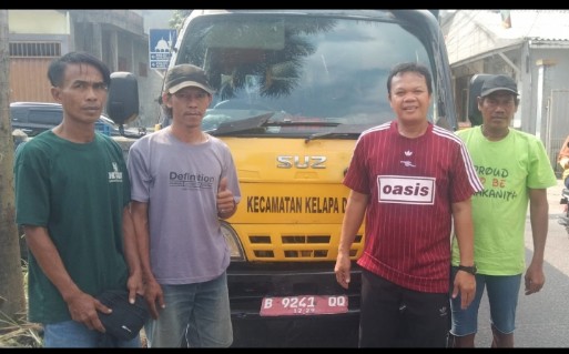 Kelurahan Bojong Nangka Gelar Kerjabakti Bersihkan Saluran Kali Sabi